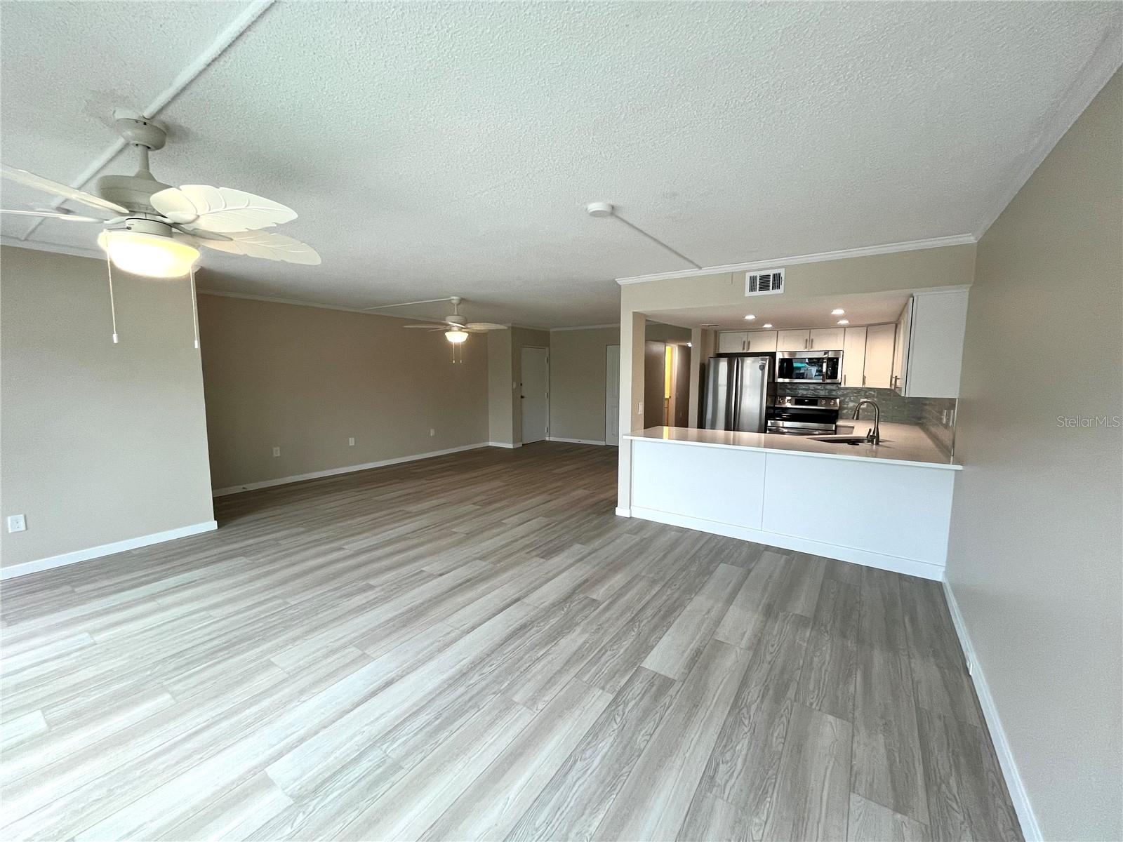 Image 15 of 65 For 661 Poinsettia Avenue 109