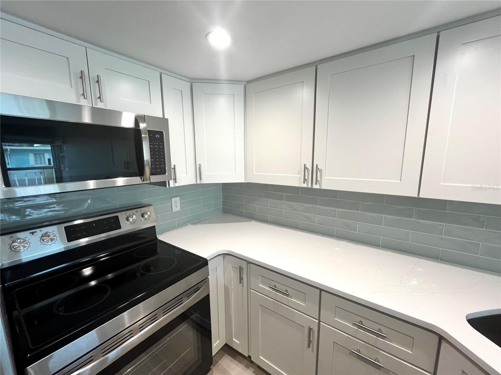 Image 26 of 65 For 661 Poinsettia Avenue 109