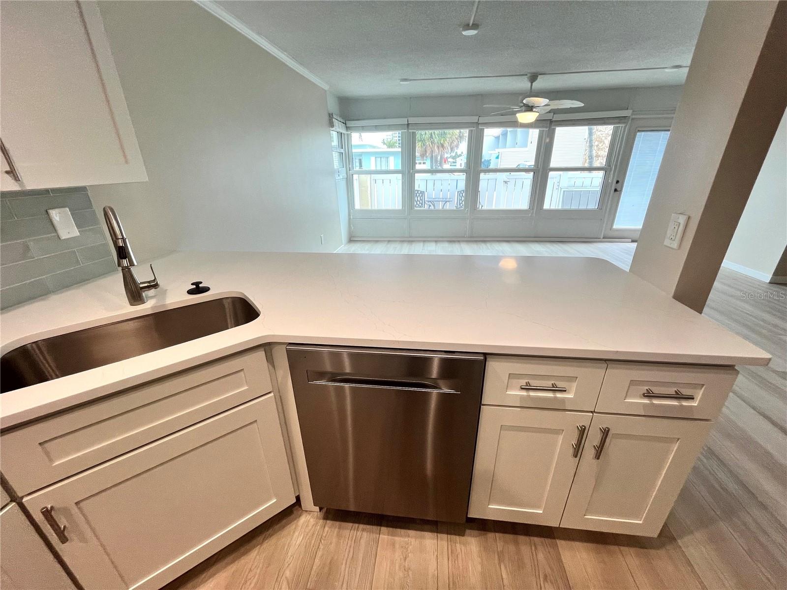 Image 28 of 65 For 661 Poinsettia Avenue 109