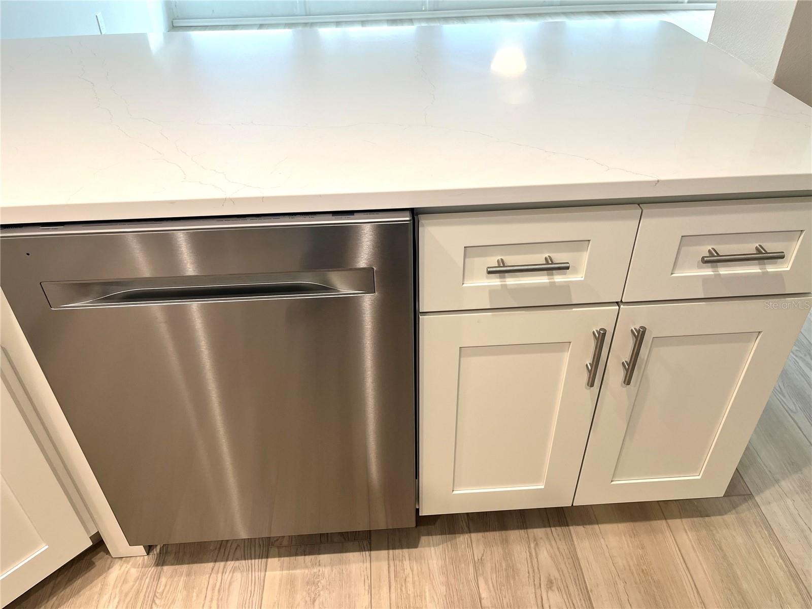 Image 30 of 65 For 661 Poinsettia Avenue 109