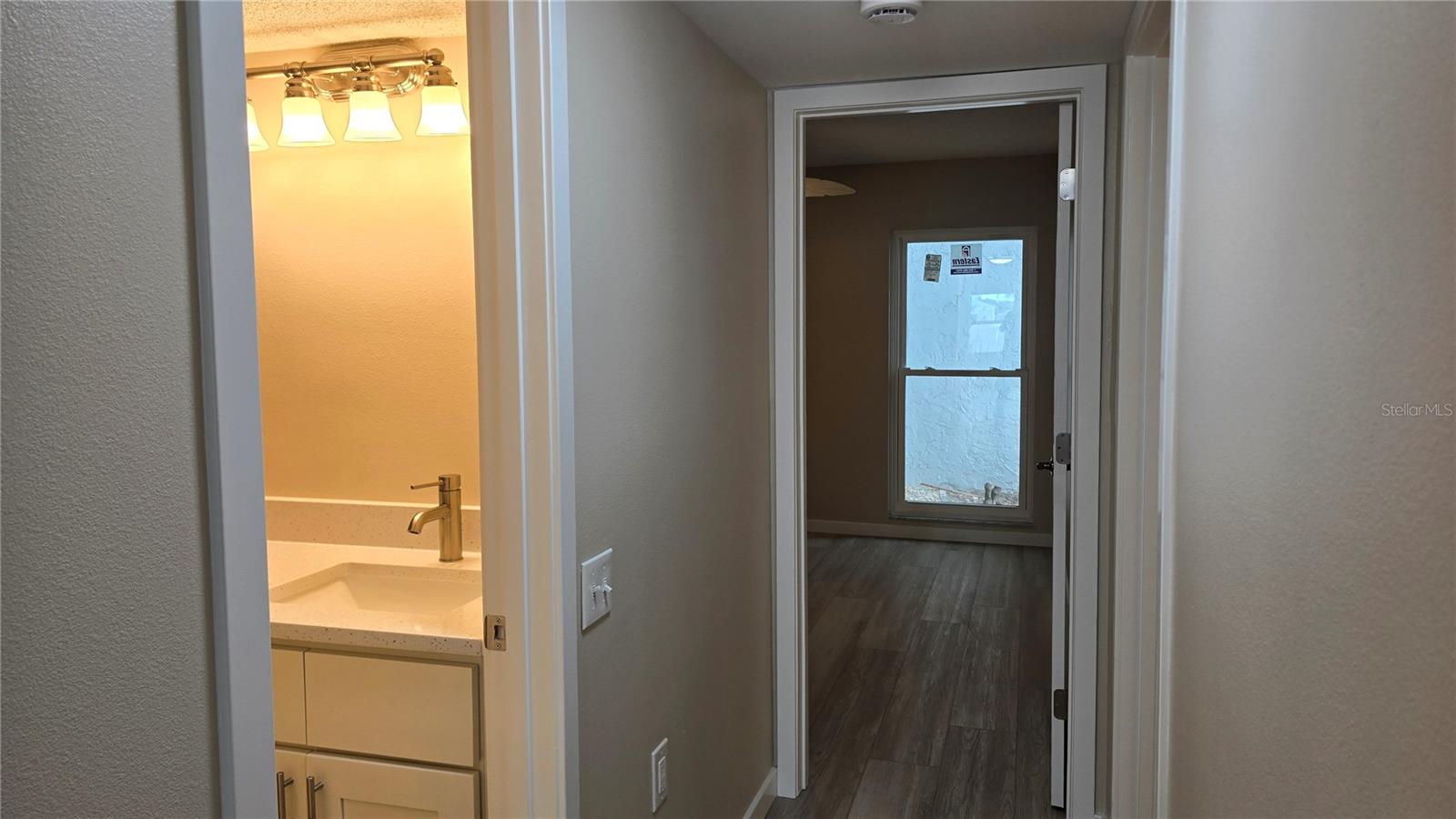 Image 32 of 65 For 661 Poinsettia Avenue 109