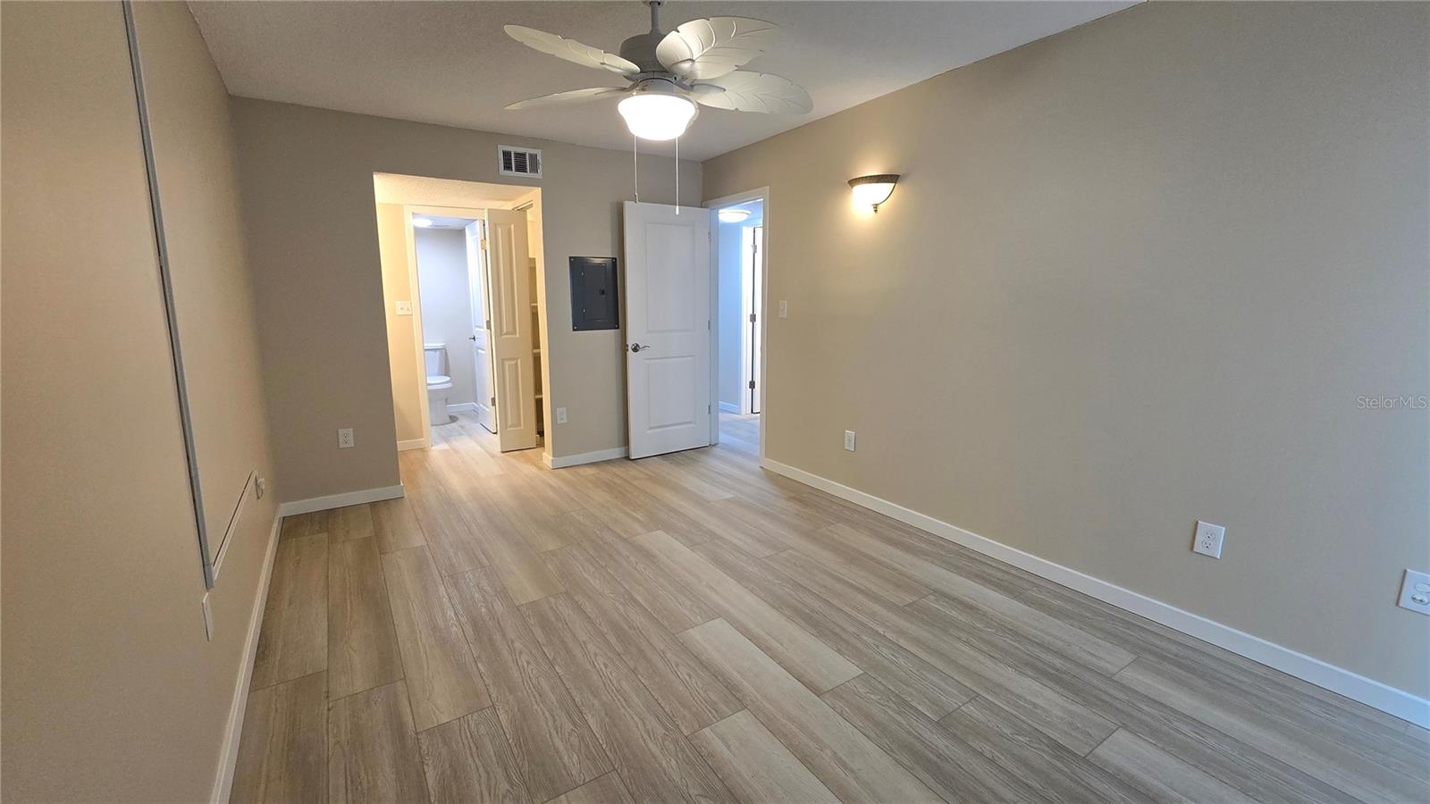 Image 43 of 65 For 661 Poinsettia Avenue 109