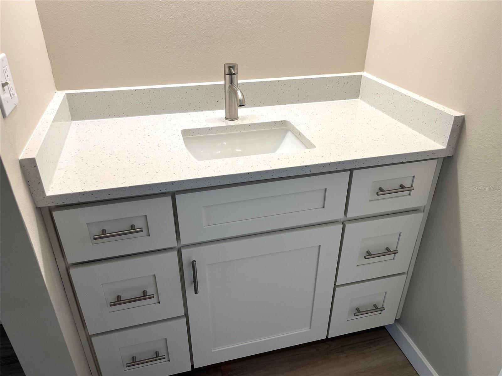 Image 48 of 65 For 661 Poinsettia Avenue 109