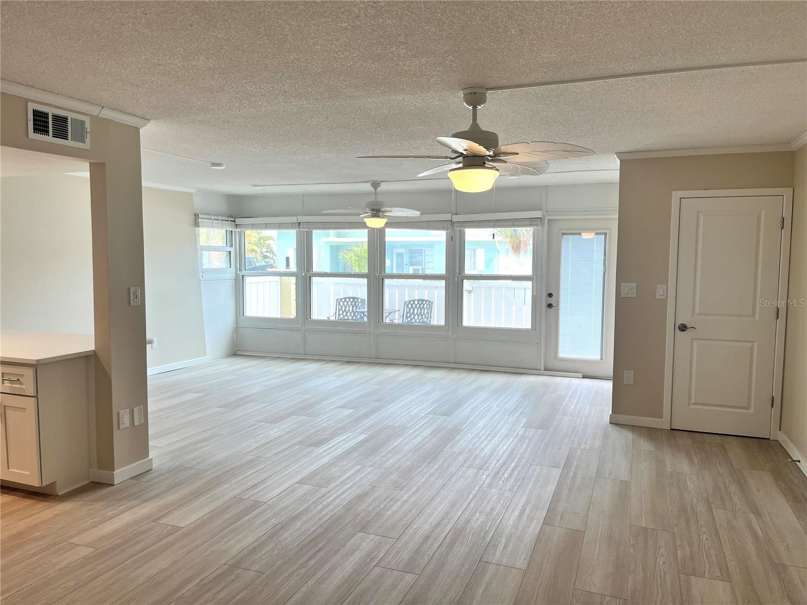 Image 5 of 65 For 661 Poinsettia Avenue 109