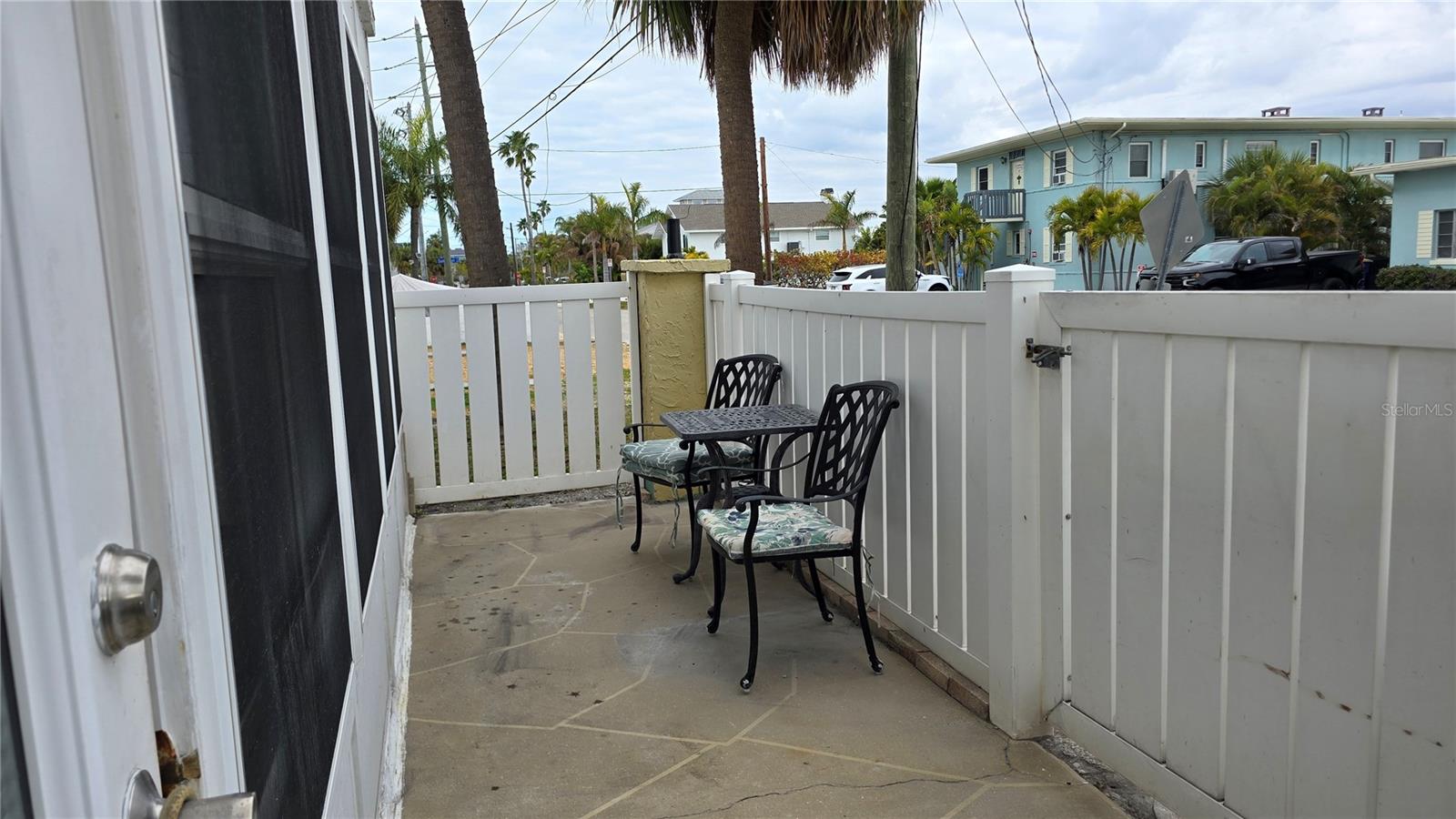 Image 9 of 65 For 661 Poinsettia Avenue 109