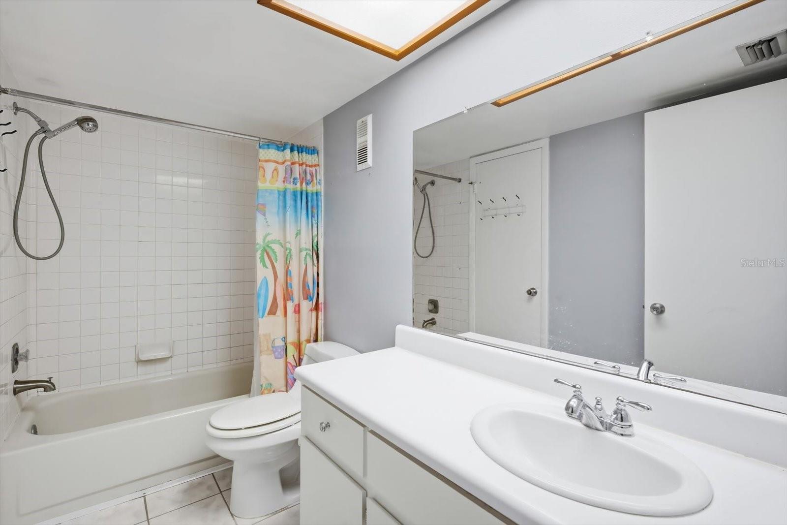 Image 13 of 28 For 7830 Niagara Avenue 303