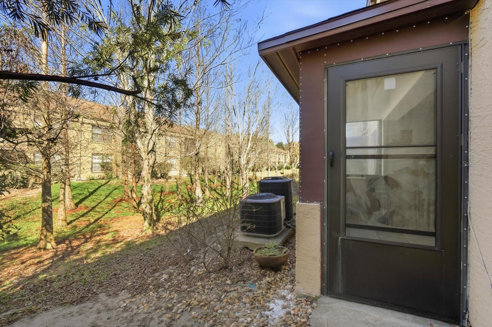 Image 16 of 28 For 7830 Niagara Avenue 303