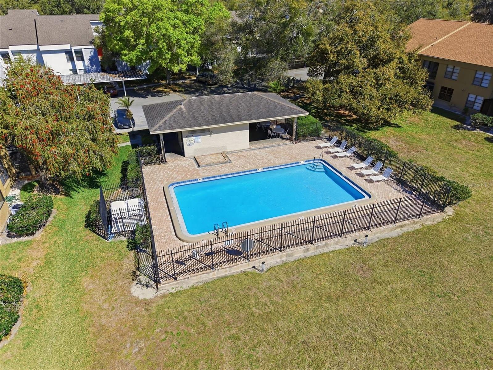 Image 24 of 28 For 7830 Niagara Avenue 303