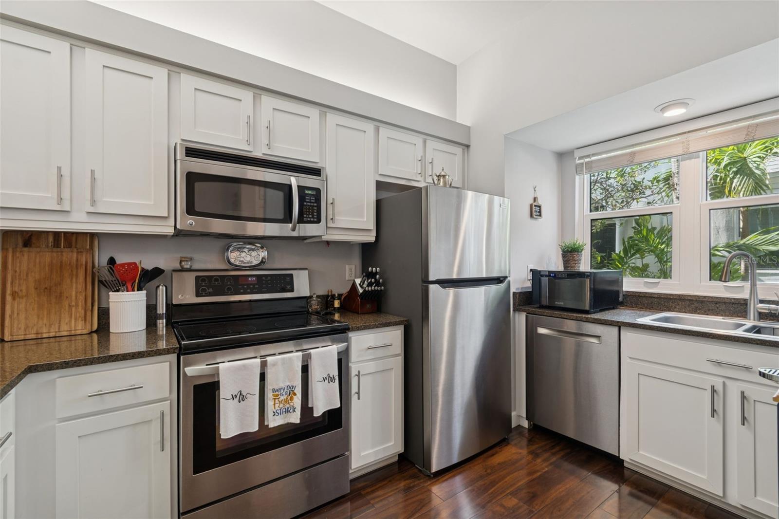 Image 7 of 48 For 1201 Horatio Street F3