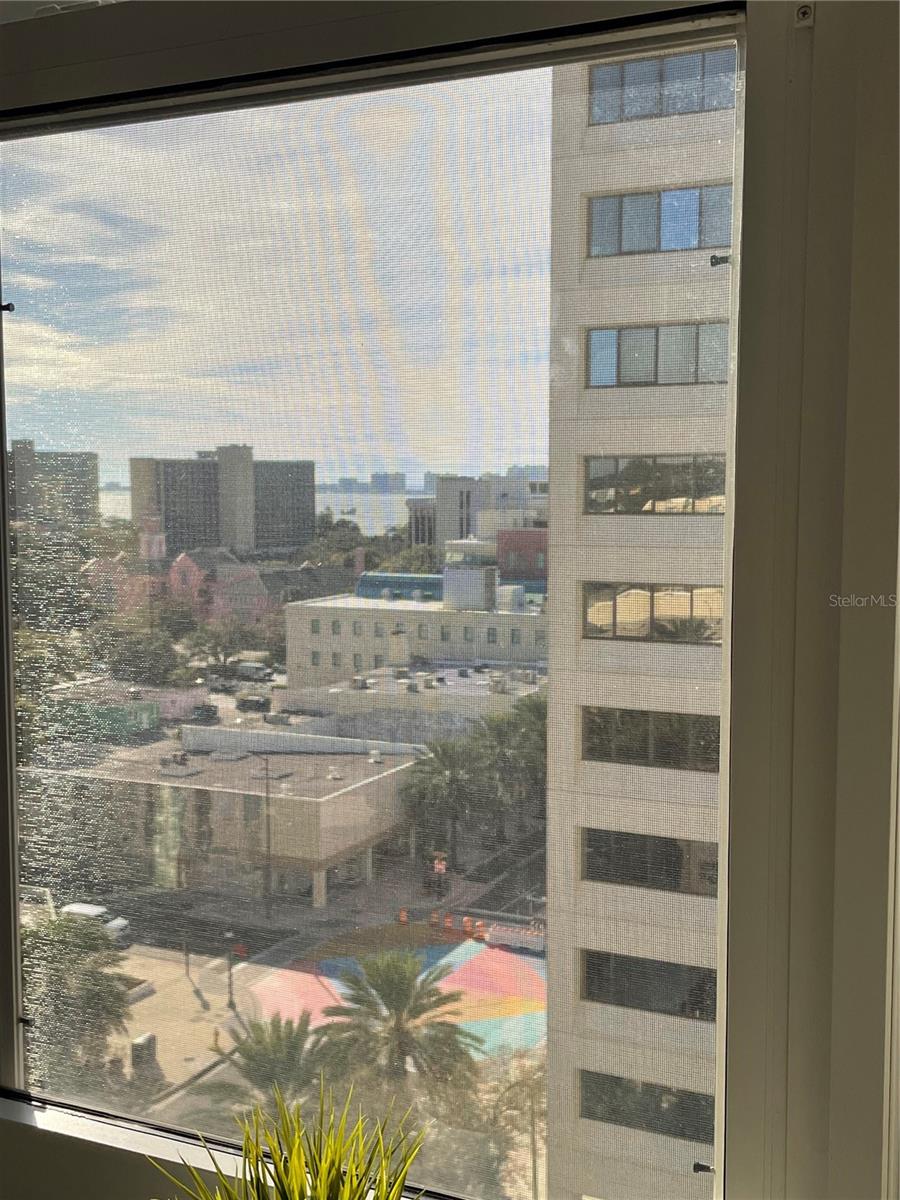 Image 15 of 36 For 628 Cleveland Street 1002