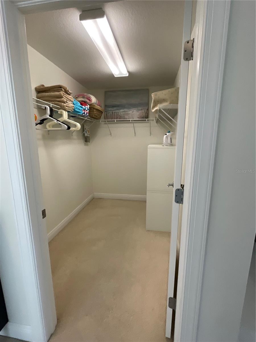 Image 20 of 36 For 628 Cleveland Street 1002