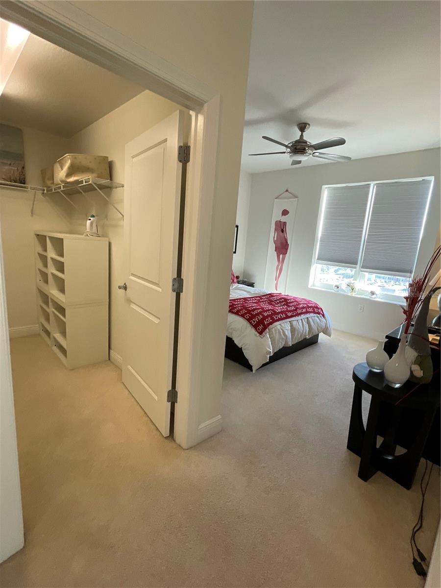 Image 21 of 36 For 628 Cleveland Street 1002