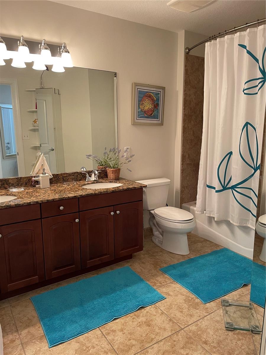 Image 6 of 36 For 628 Cleveland Street 1002