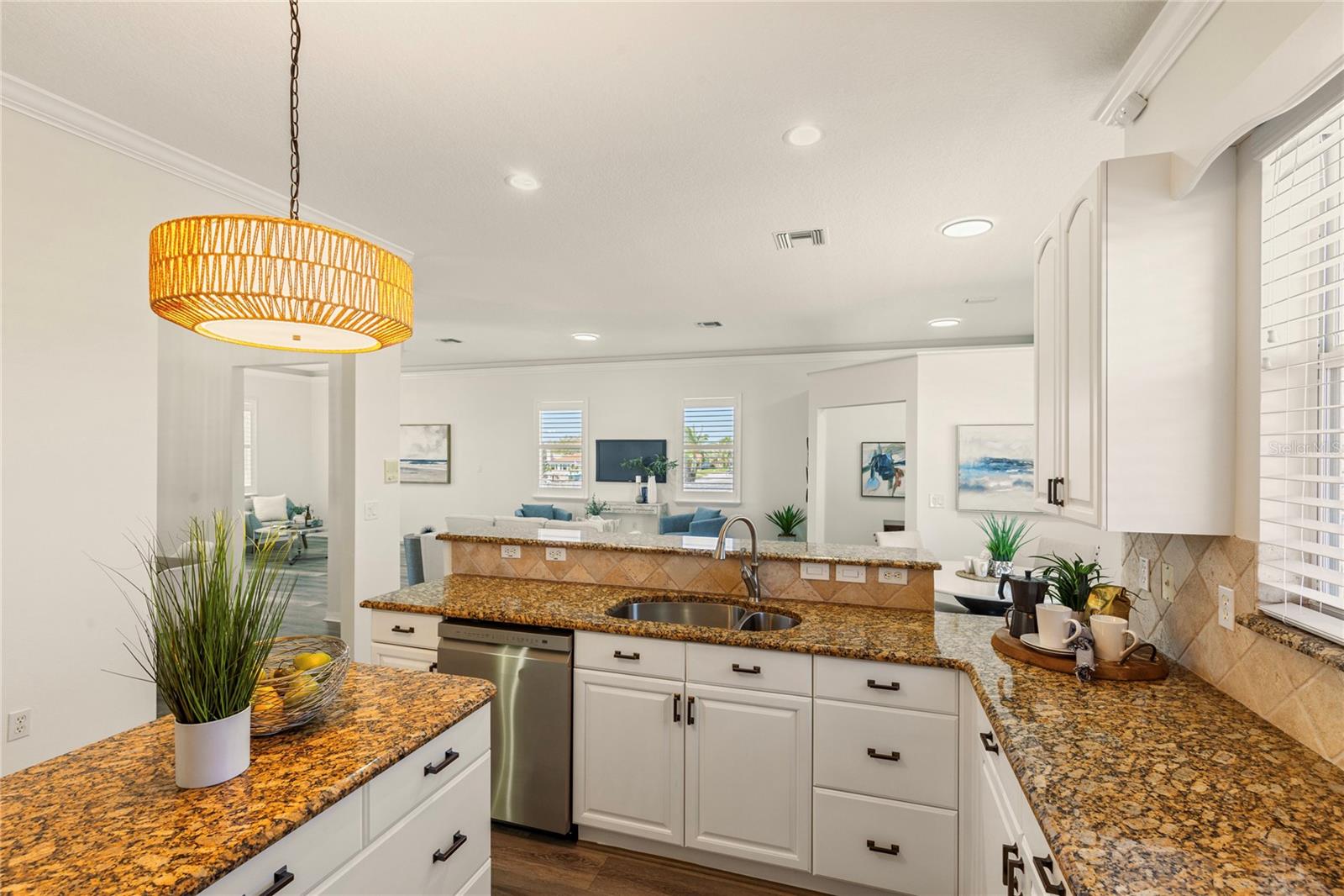 Image 11 of 61 For 3505 Seaway Drive