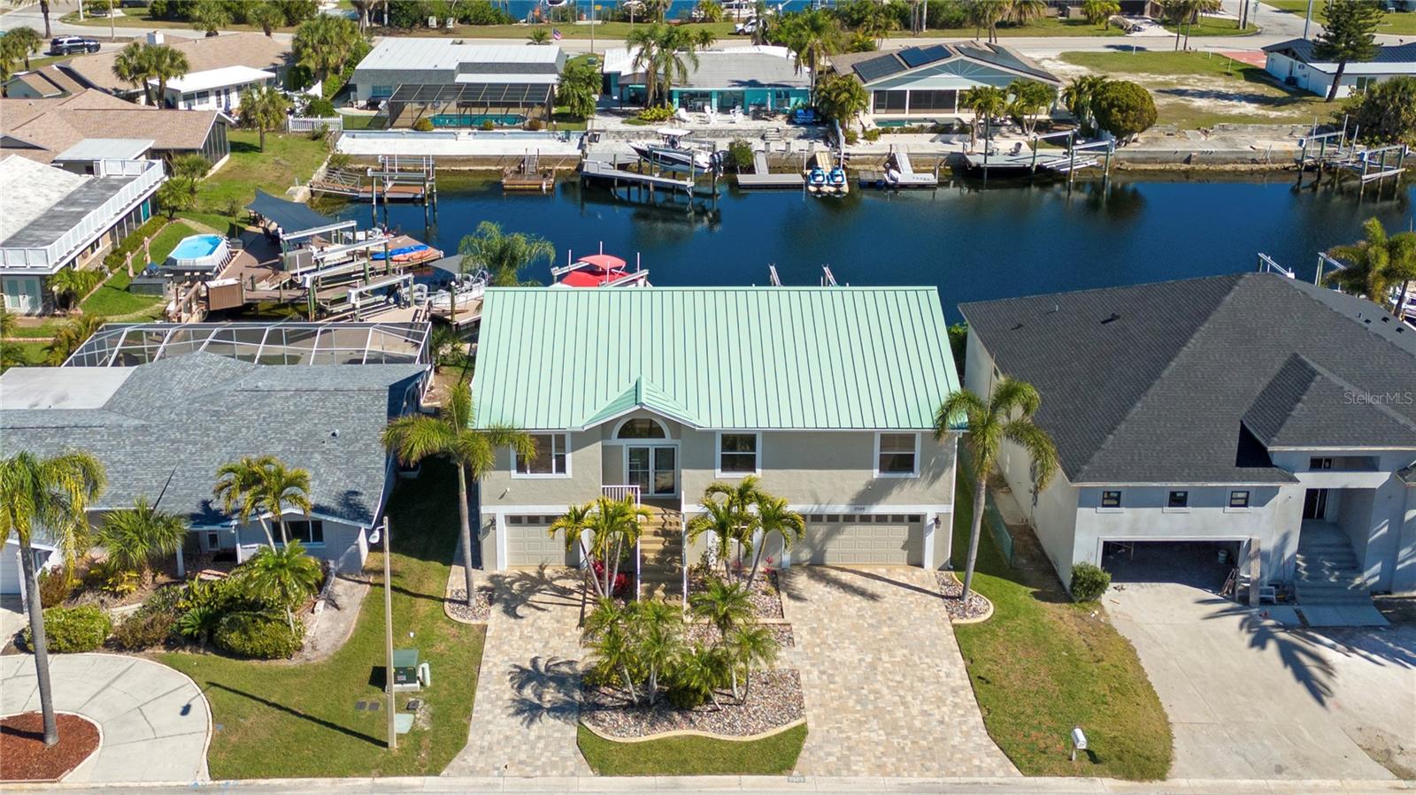 Image 2 of 61 For 3505 Seaway Drive