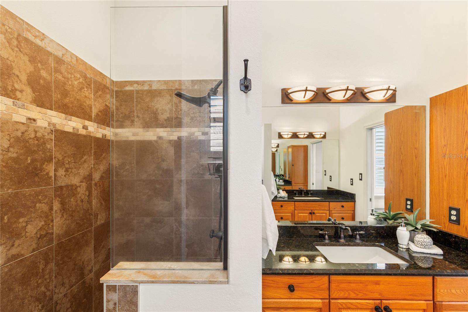 Image 25 of 61 For 3505 Seaway Drive