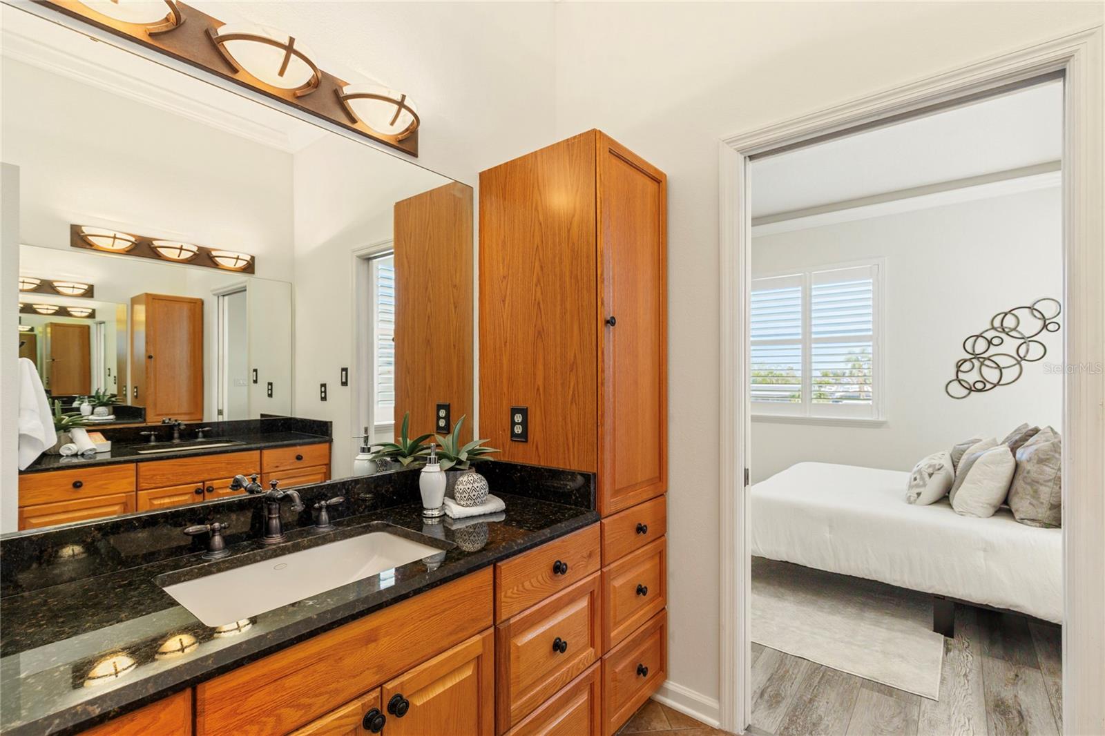 Image 26 of 61 For 3505 Seaway Drive