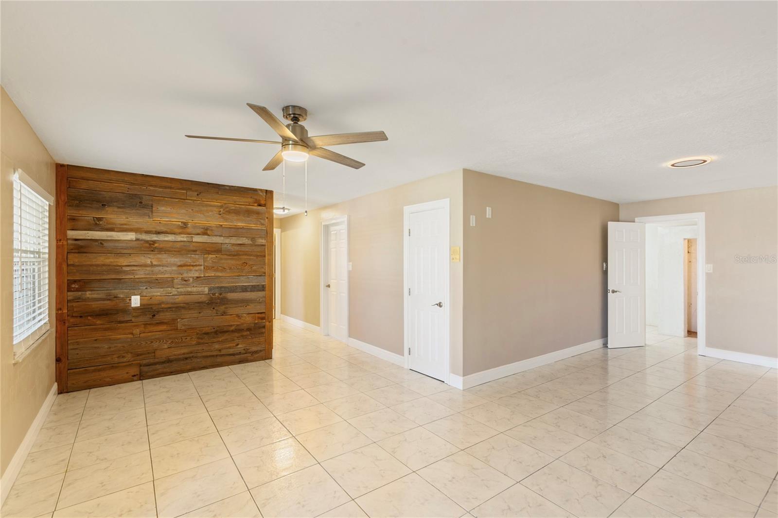 Image 36 of 61 For 3505 Seaway Drive