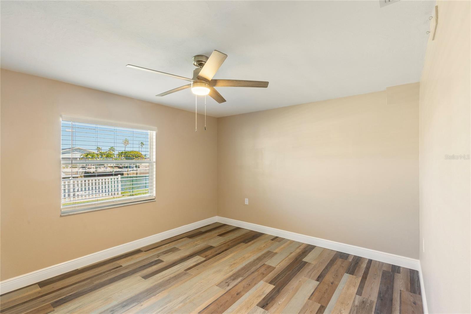 Image 40 of 61 For 3505 Seaway Drive