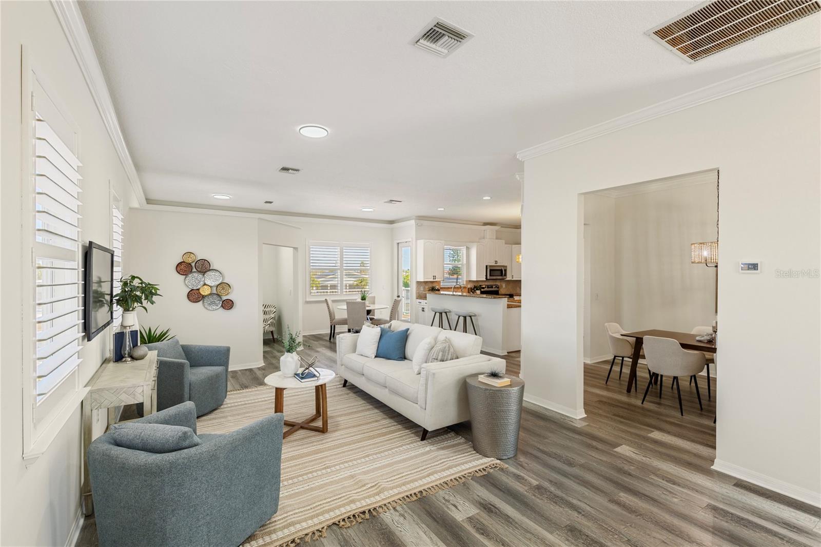 Image 6 of 61 For 3505 Seaway Drive