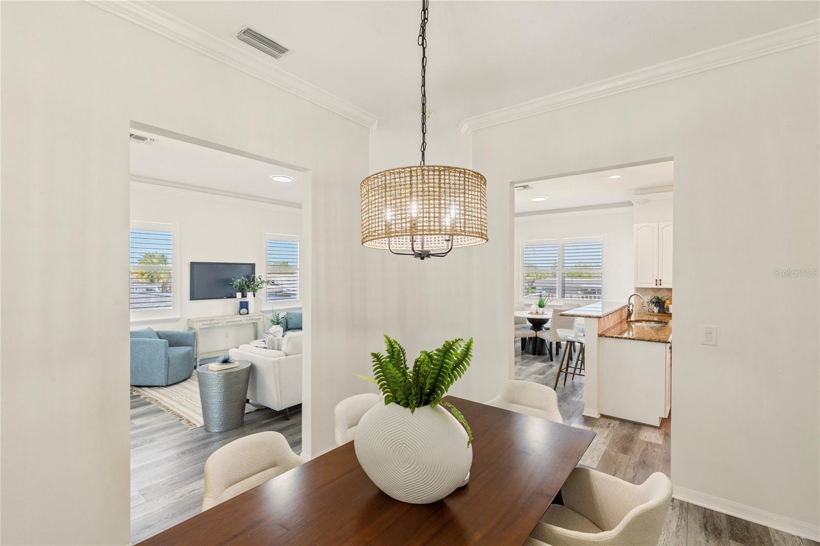 Image 8 of 61 For 3505 Seaway Drive