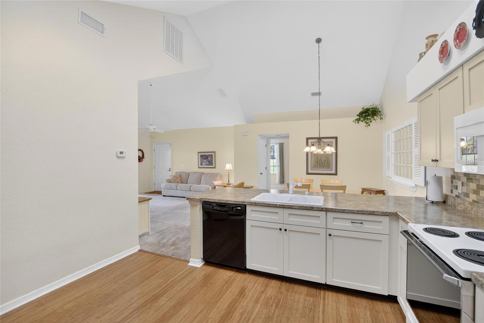 Image 16 of 58 For 1122 Golfview Woods Drive 1122