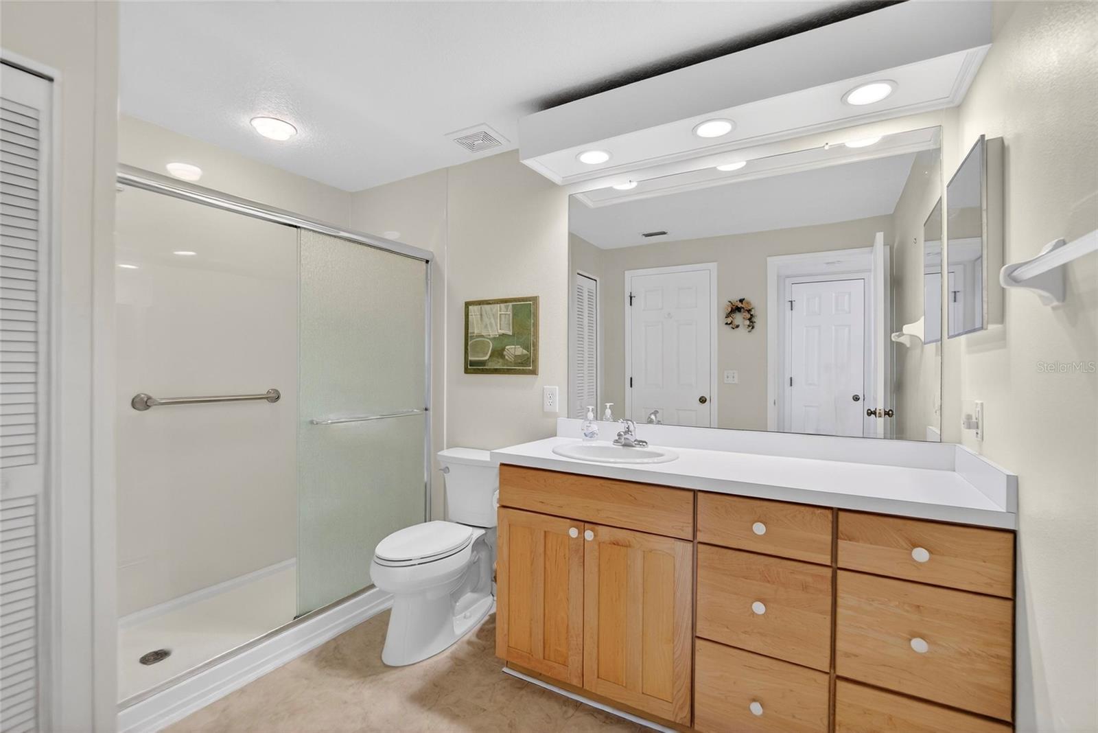 Image 27 of 58 For 1122 Golfview Woods Drive 1122