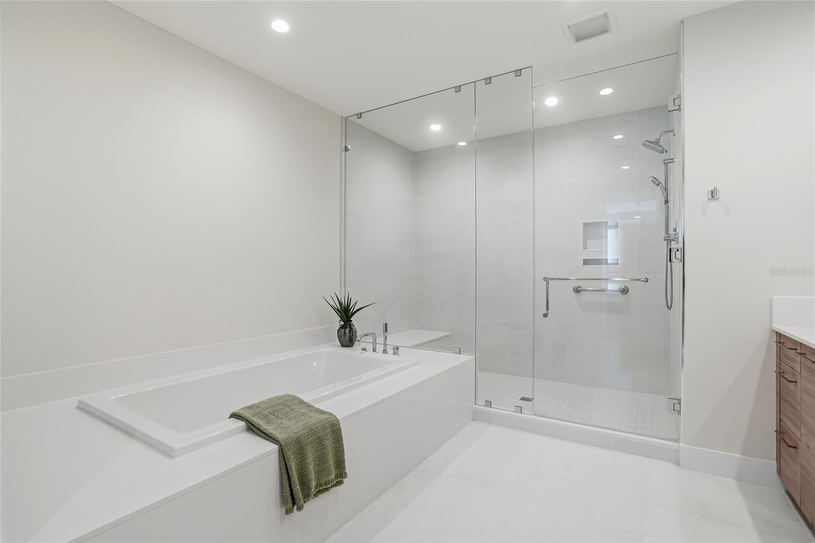 Image 25 of 52 For 301 1st Street 1104