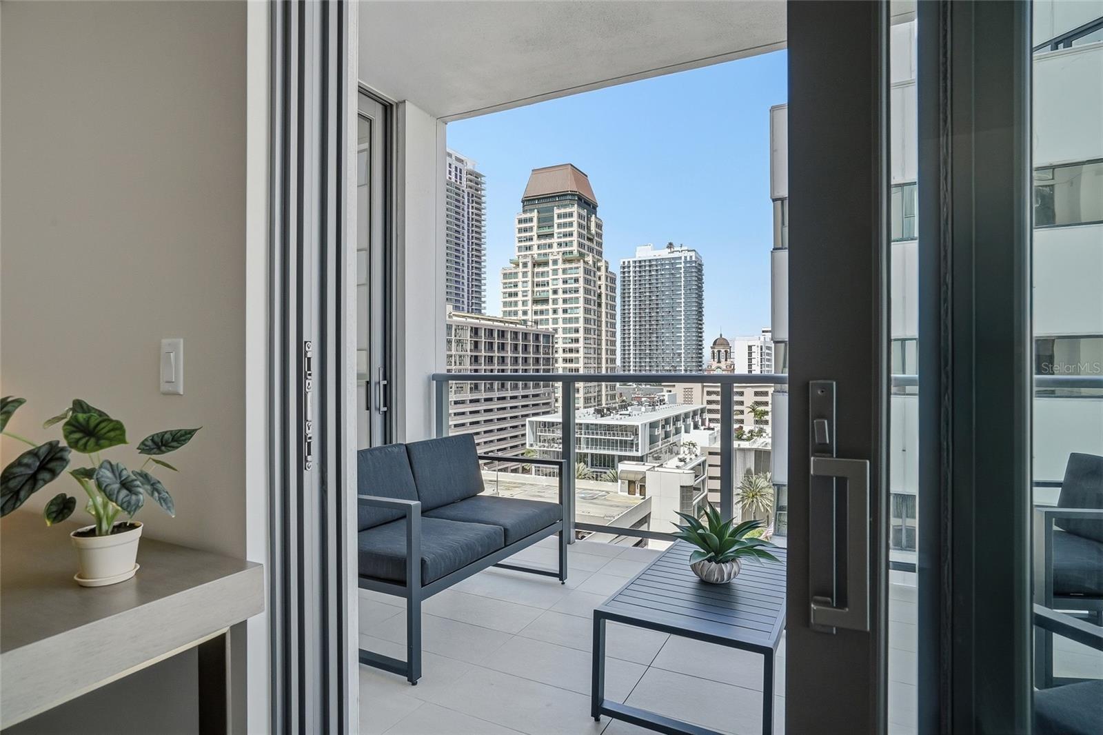 Image 28 of 52 For 301 1st Street 1104