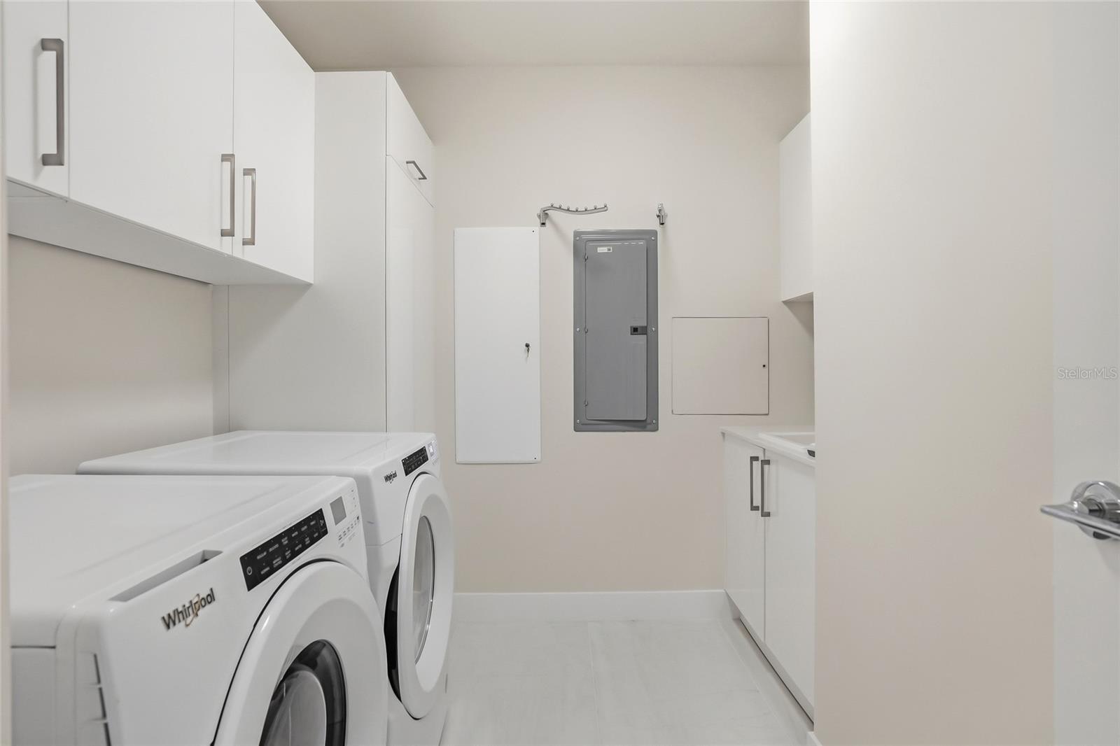 Image 36 of 52 For 301 1st Street 1104