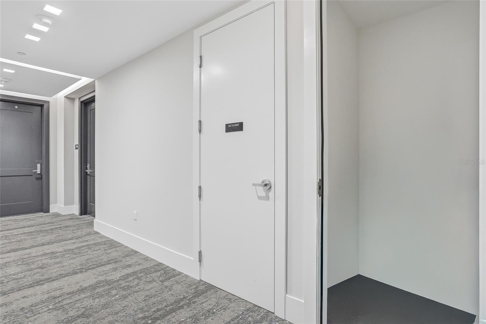 Image 37 of 52 For 301 1st Street 1104