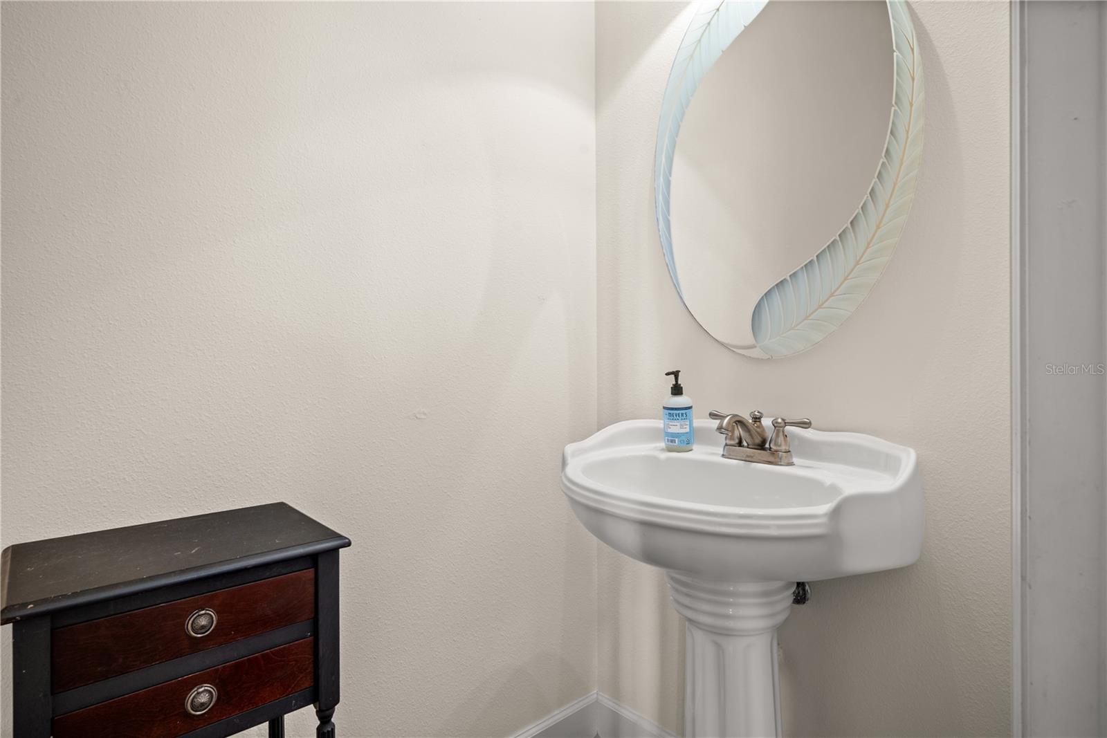 Image 16 of 35 For 7502 West Shore Boulevard