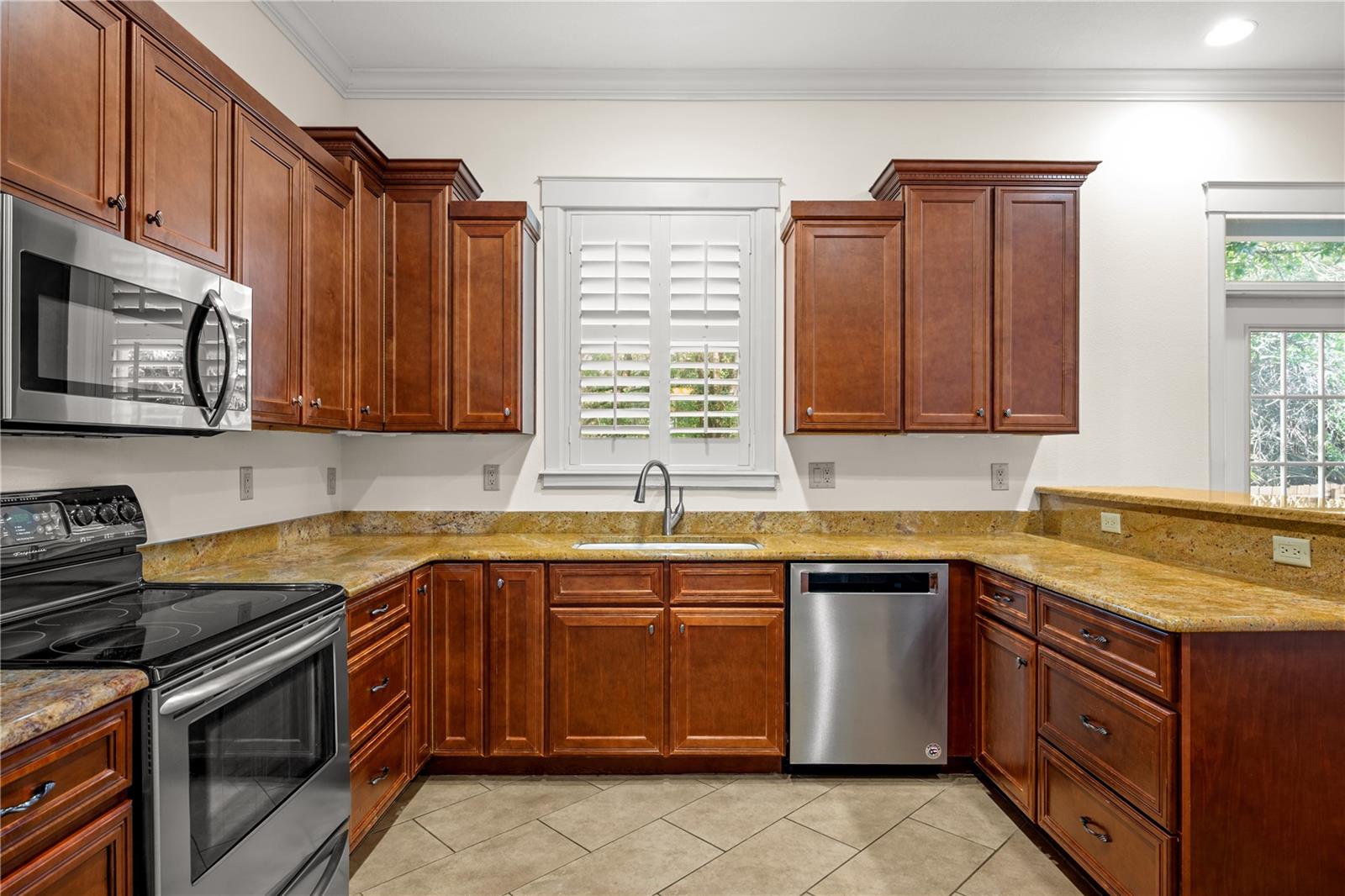 Image 18 of 35 For 7502 West Shore Boulevard