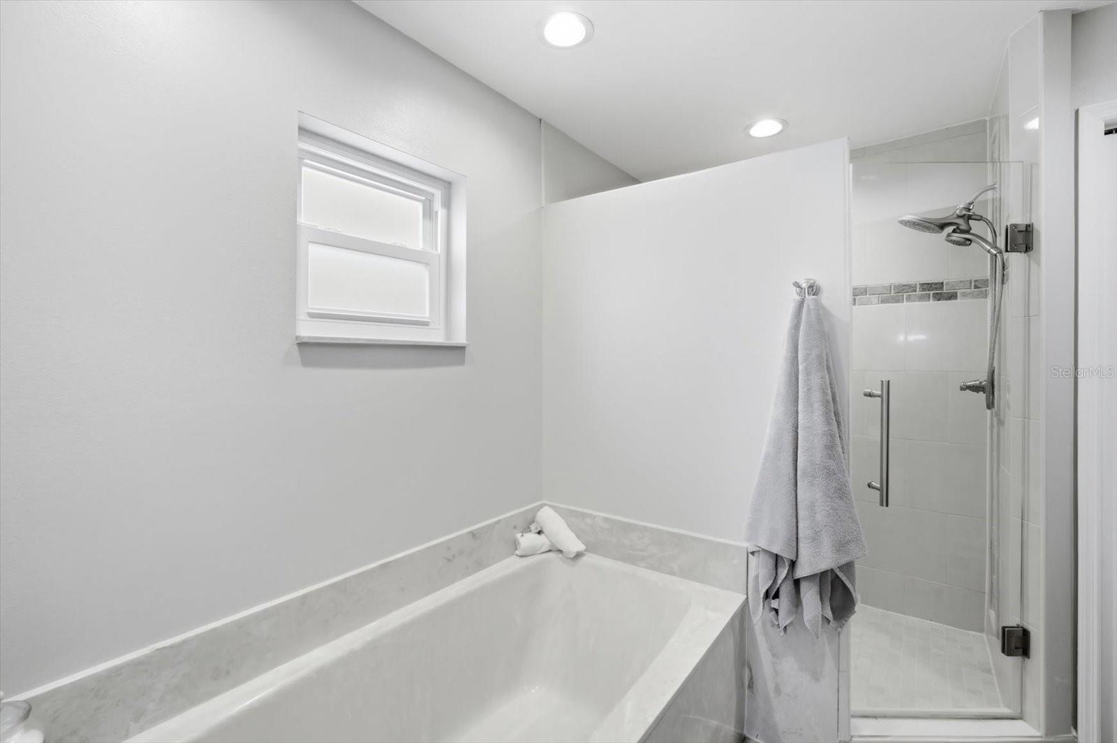 Image 15 of 31 For 846 Birdie Way