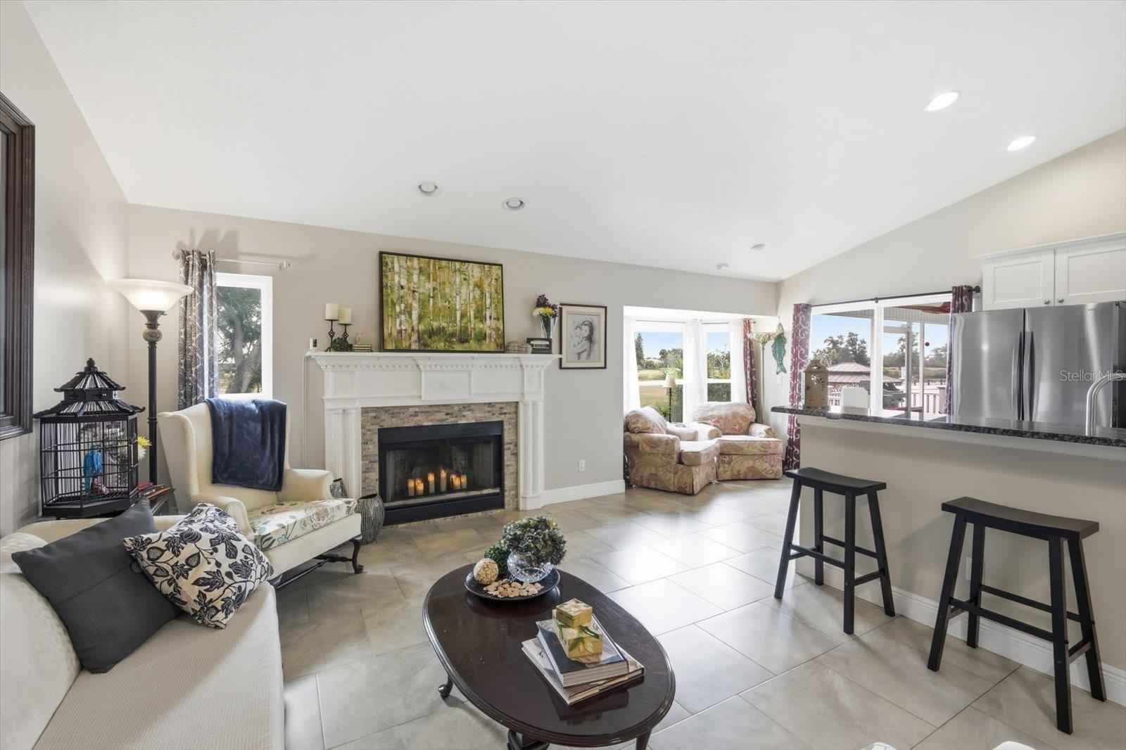 Image 4 of 31 For 846 Birdie Way