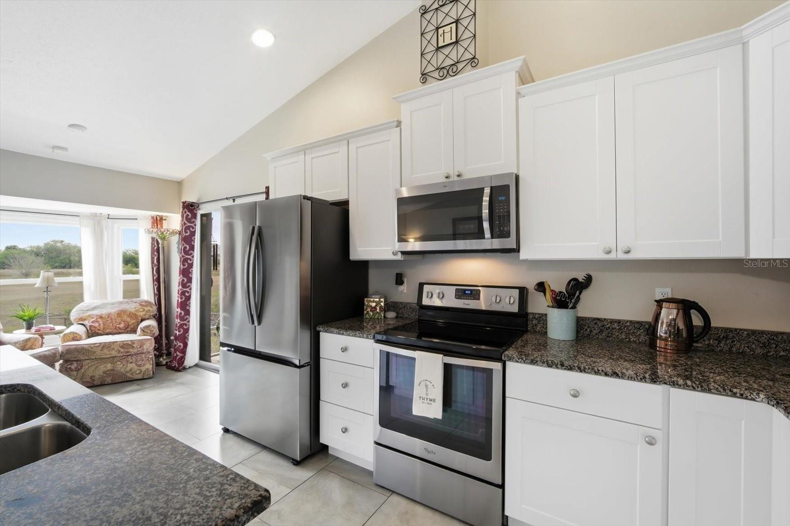 Image 9 of 31 For 846 Birdie Way