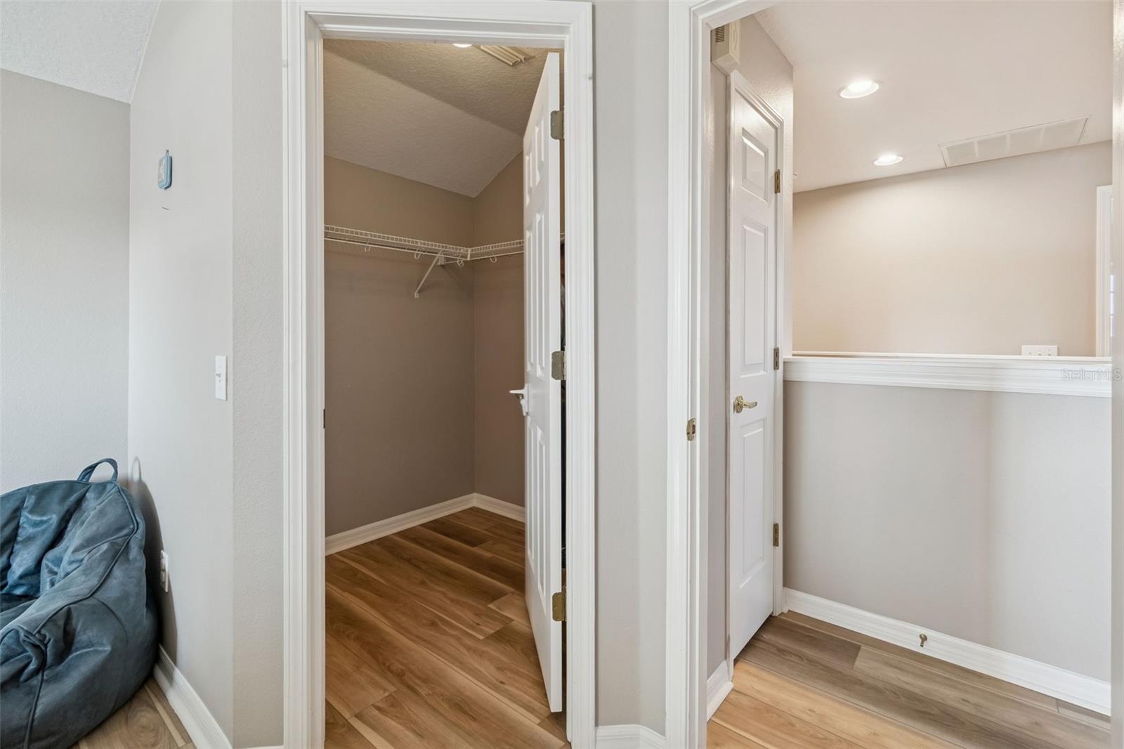 Listing photo id 29 for 2550 Maylin Drive