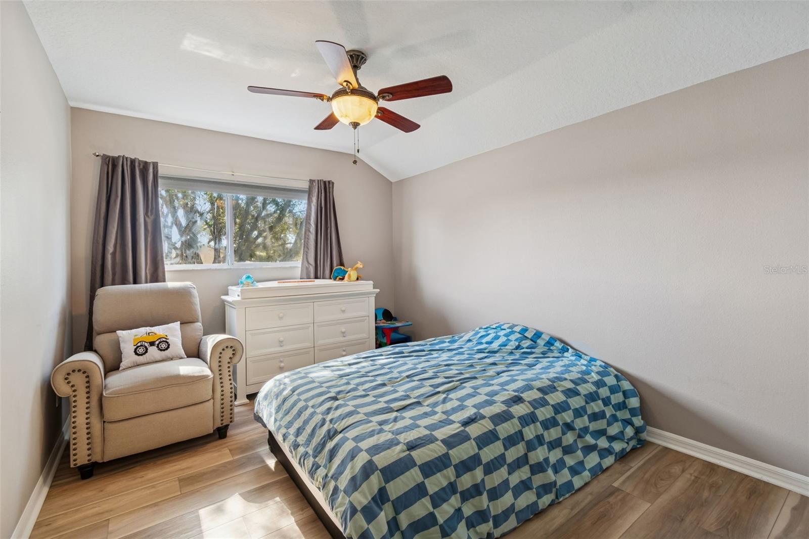 Listing photo id 30 for 2550 Maylin Drive