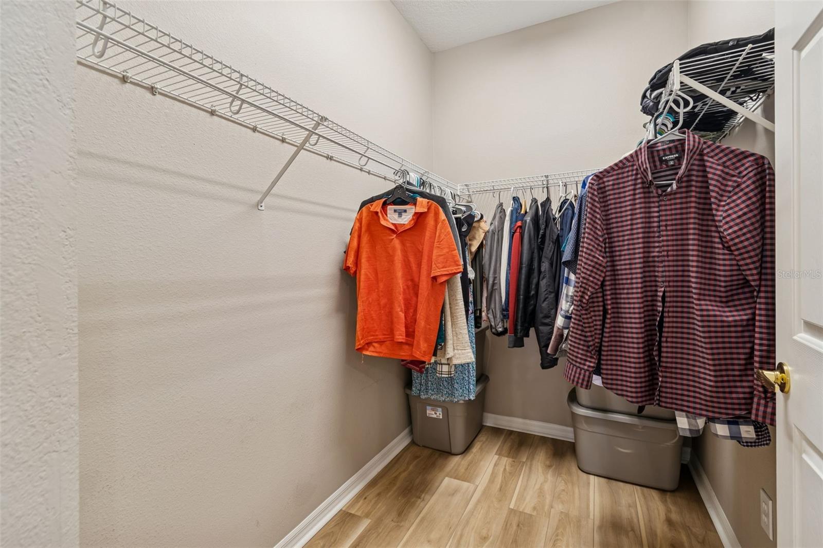 Listing photo id 46 for 2550 Maylin Drive