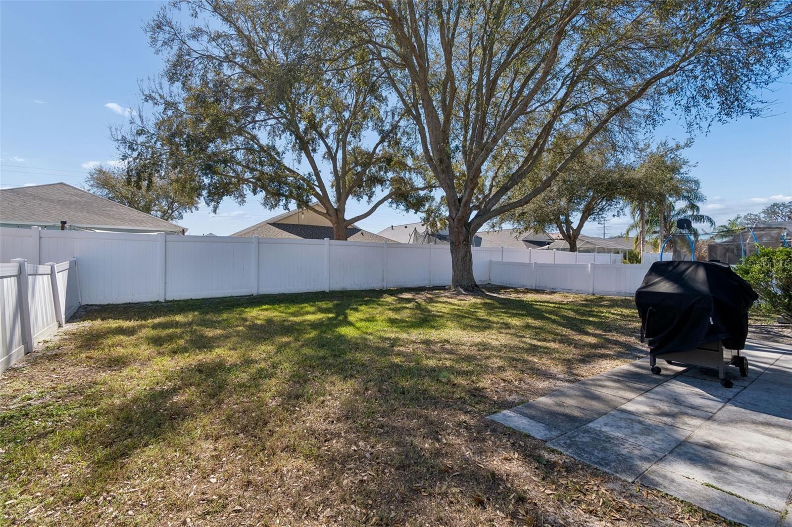 Listing photo id 54 for 2550 Maylin Drive