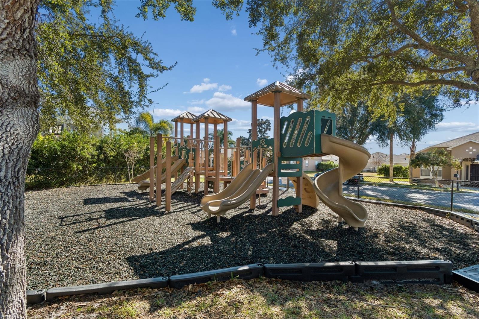 Listing photo id 67 for 2550 Maylin Drive