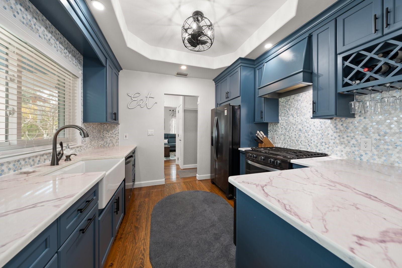 Image 10 of 47 For 216 Grove Circle S