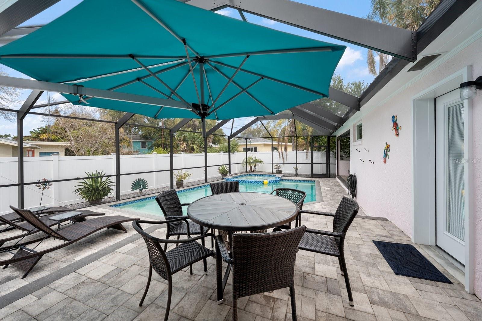 Image 23 of 47 For 216 Grove Circle S