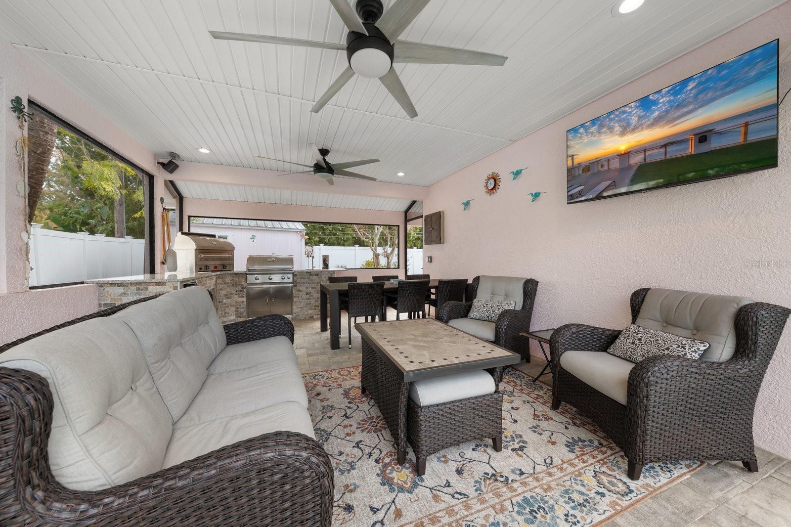 Image 3 of 47 For 216 Grove Circle S