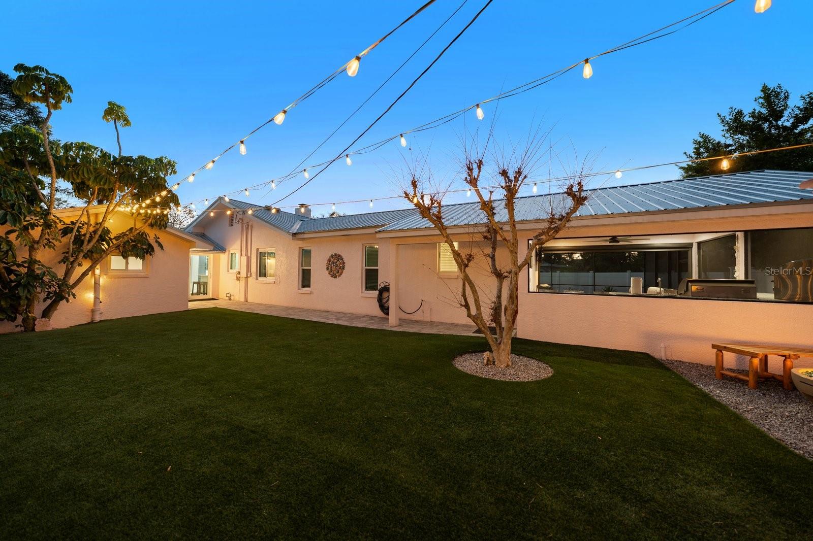 Image 31 of 47 For 216 Grove Circle S