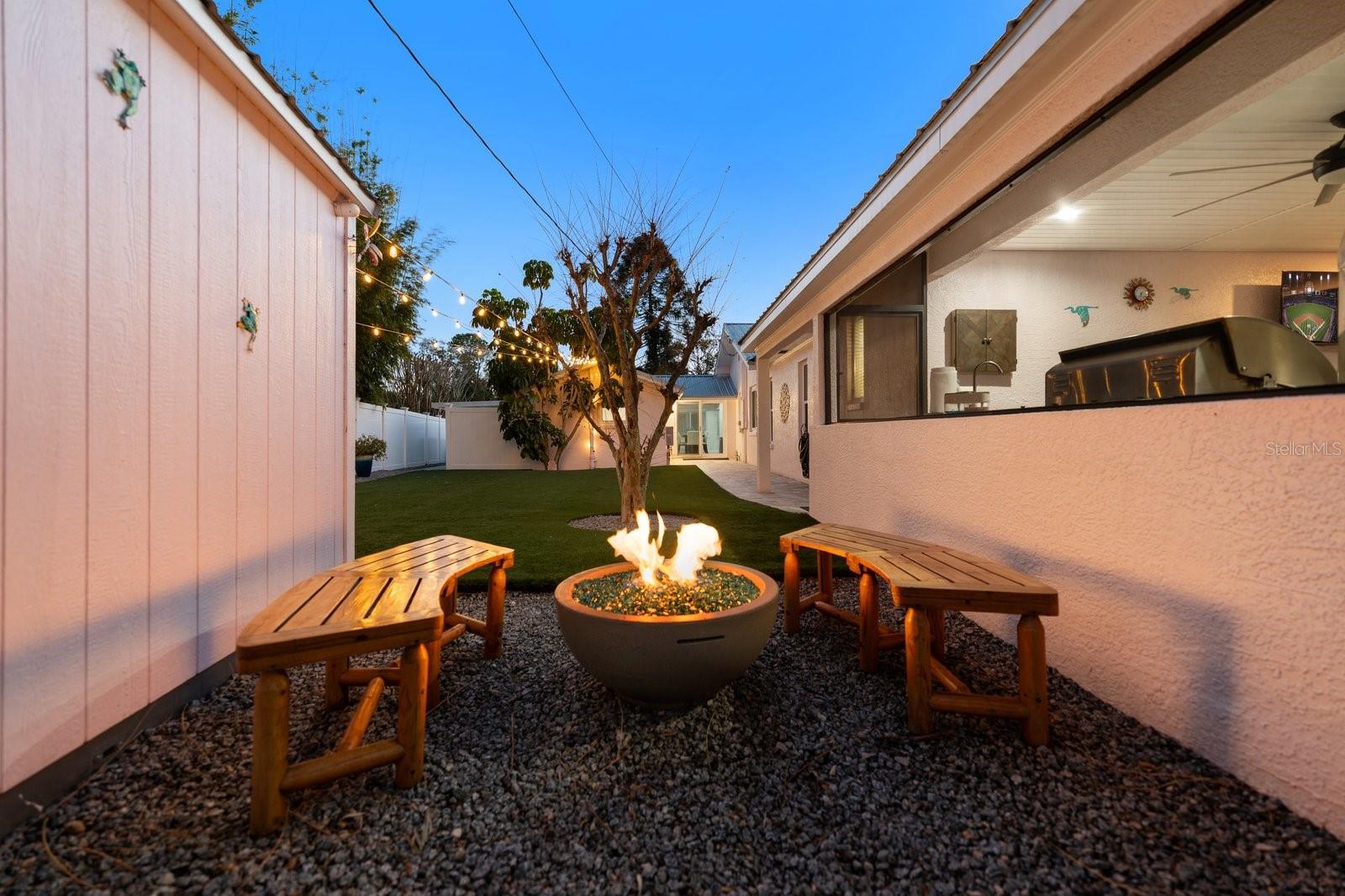 Image 32 of 47 For 216 Grove Circle S