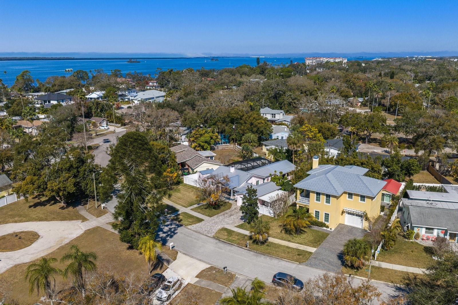 Image 38 of 47 For 216 Grove Circle S