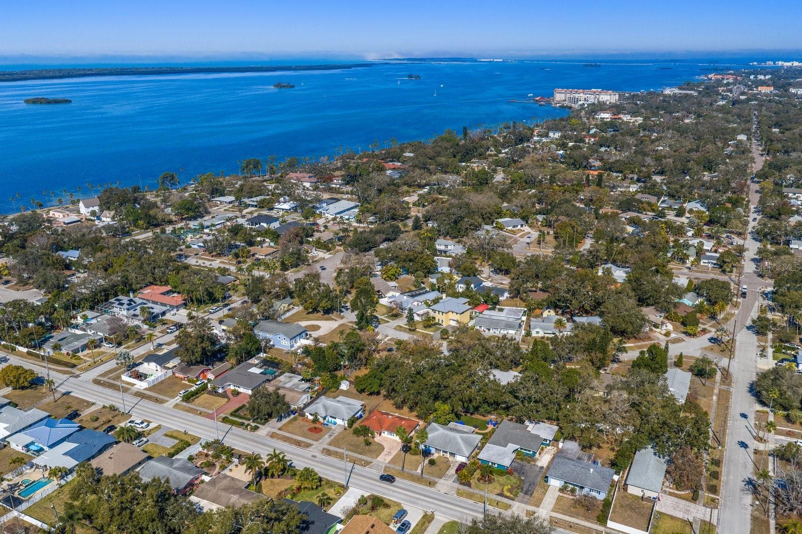 Image 40 of 47 For 216 Grove Circle S