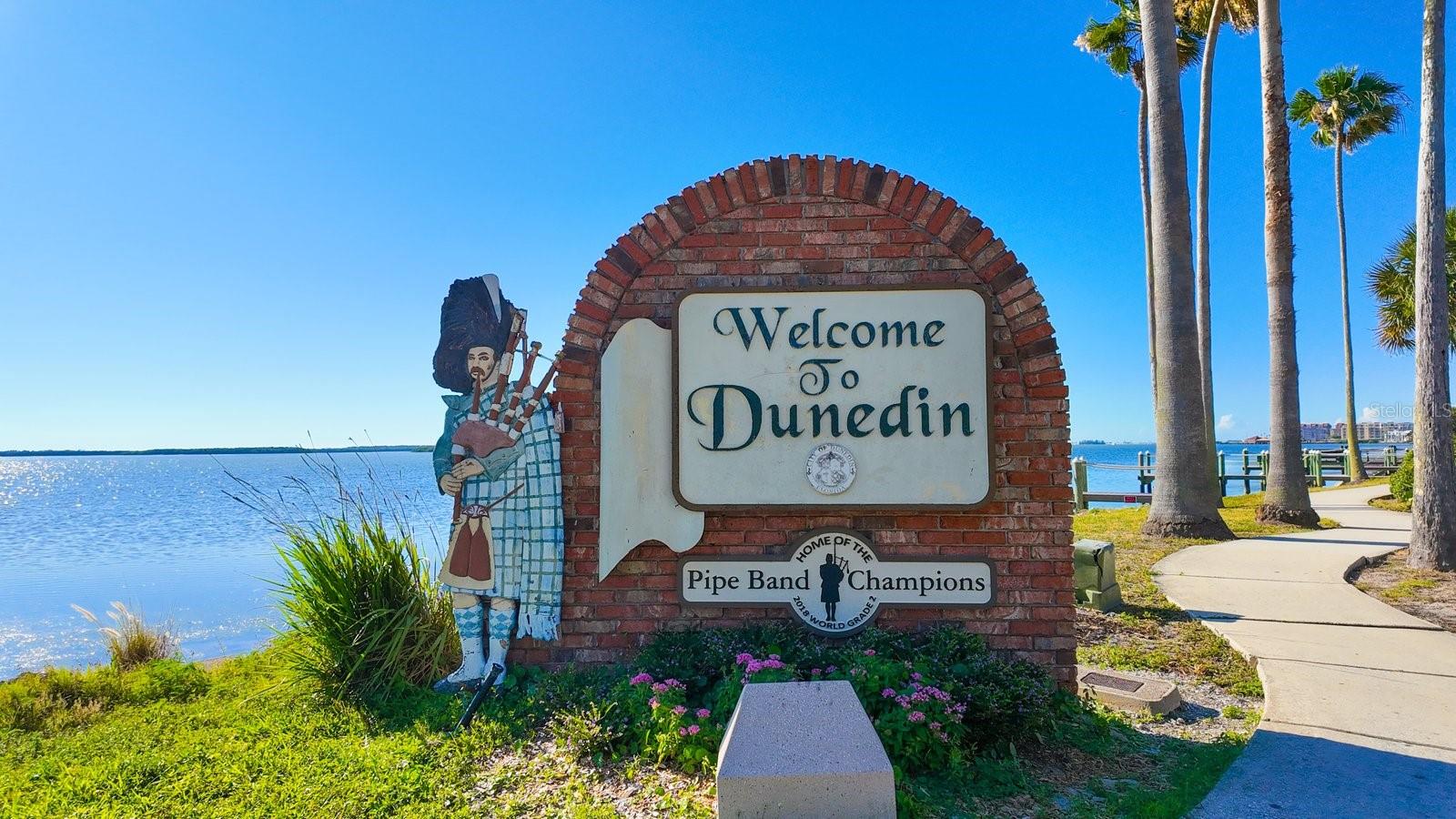 Image 41 of 47 For 216 Grove Circle S