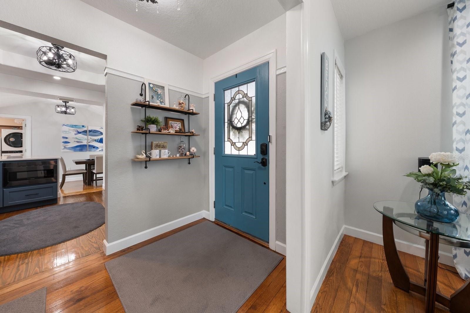 Image 6 of 47 For 216 Grove Circle S